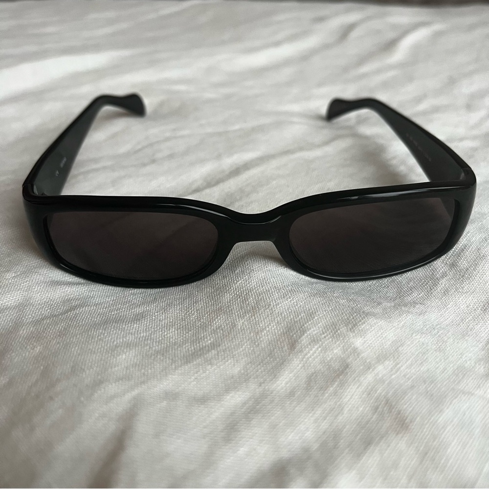 VINTAGE GUESS Y2K SUNGLASSES